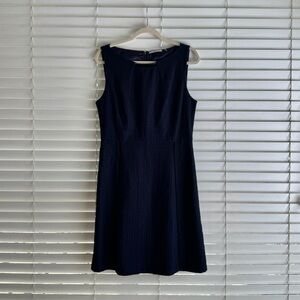 Tahari Size 14 Navy Textured Sleeveless Dress Zipper Back